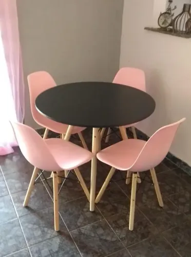 Maravilhoso conjunto de mesa em MDF
