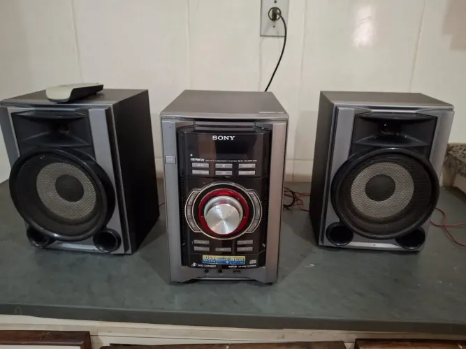 Som Sony Potente 160W - USB/CD/MP3 - Pouco Uso 