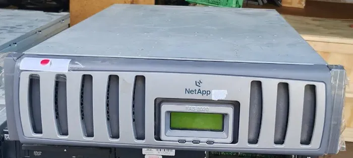 netapp fas3020 pn controladora: 111-j9997