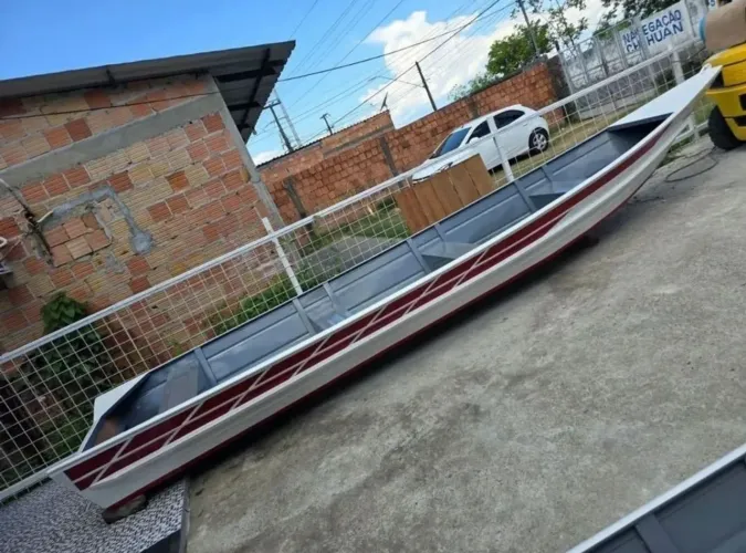 canoa, voadeira, bote, lancha, barco 6 metros borda alta nova sem uso.