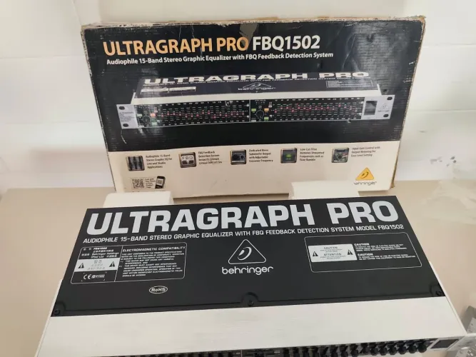 Equalizador Behringer FBQ1502