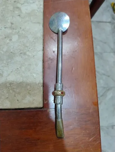 Canudo de chá antigo para mate