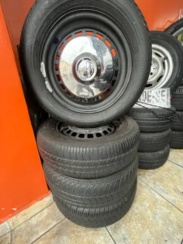 Rodas e pneus para fusca e Brasília