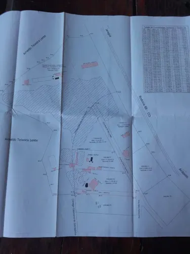 Vende-se chácara urbana BR 153 entrada Jaiara de Anápolis.
