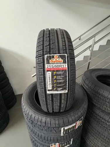 01 Pneu Crystone 215/60R17 remolde