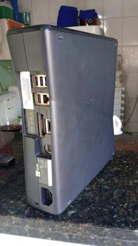Vendo Xbox completo todo ok não tem defeitos dois controles mas jogos 