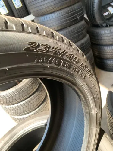 Pneus 235/45 R19 só quem tem semi novo nesse padrão sou eu! AG pneus