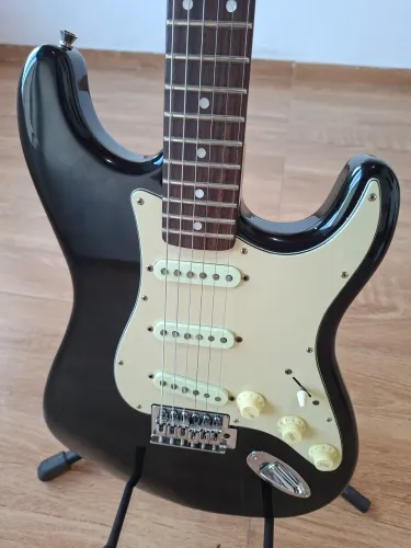 Guitarra estrato Sx séries já com blindagem 