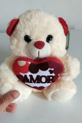 Urso de Pelúcia Coração Escrito AMOR 19cm Lindo Romântico! Fofura! Para Cestas e Presente