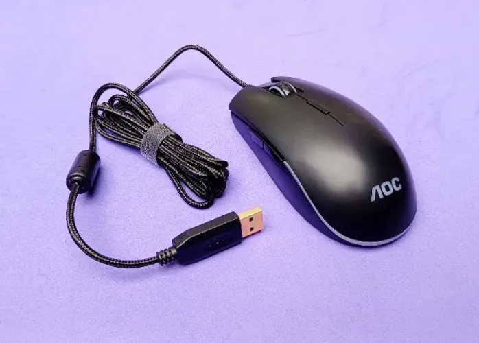 Mouse Gamer AOC GM500 5000 DPI com RGB e Macro