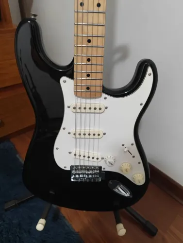 Guitarra Squier Stratocaster Affinity