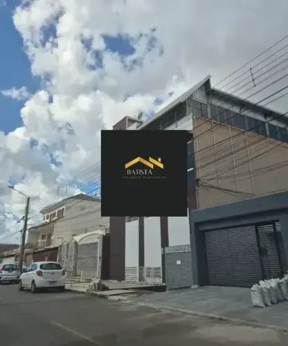 Vendo Prédio na Praça do DI em Taguatinga com 1.200m2 total