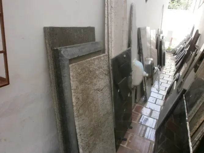retalhos de granito - tampos - soleiras - vende por metro quadrado