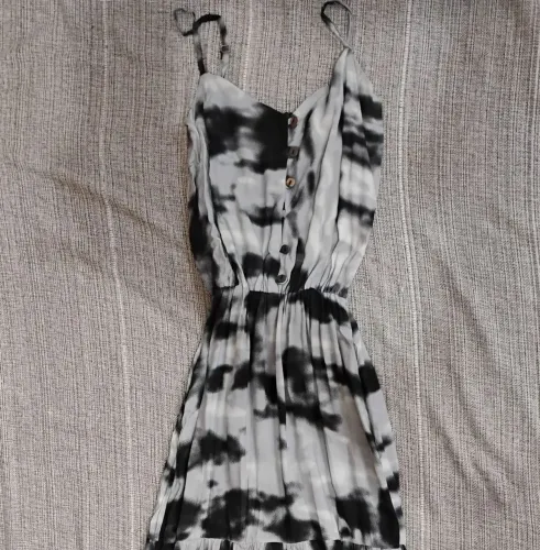 Vestido Preto e Branco