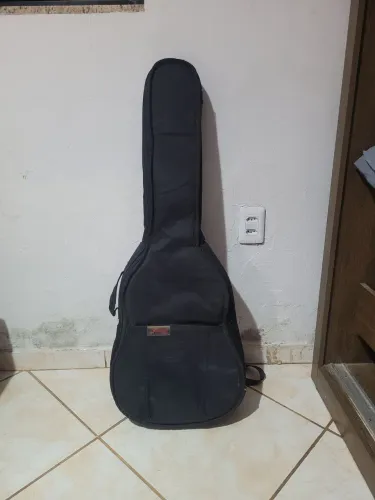 Capa de guitarra (Troco por carregador Samsung de 25W preto / Aceito cartão)