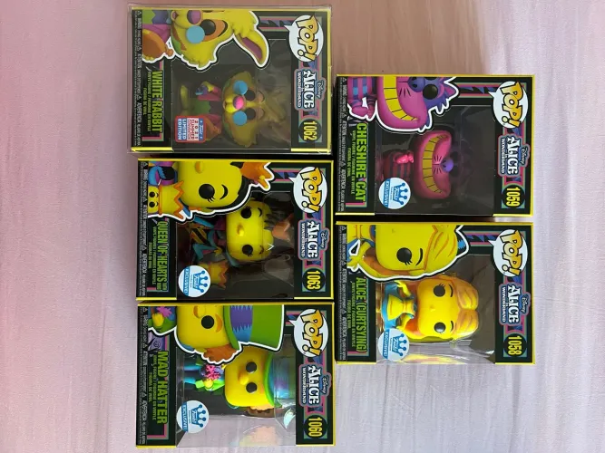 Funko Pop! Alice no País das Maravilhas edição BLACK LIGHT