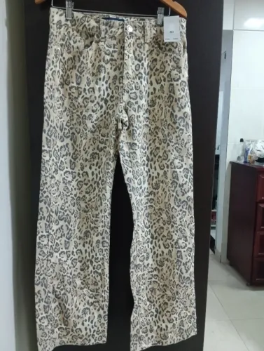Calça animal print, onça, 40.
