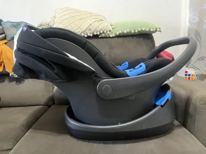 bebê conforto Oasys 0+ com base chicco suporta até 13kg
