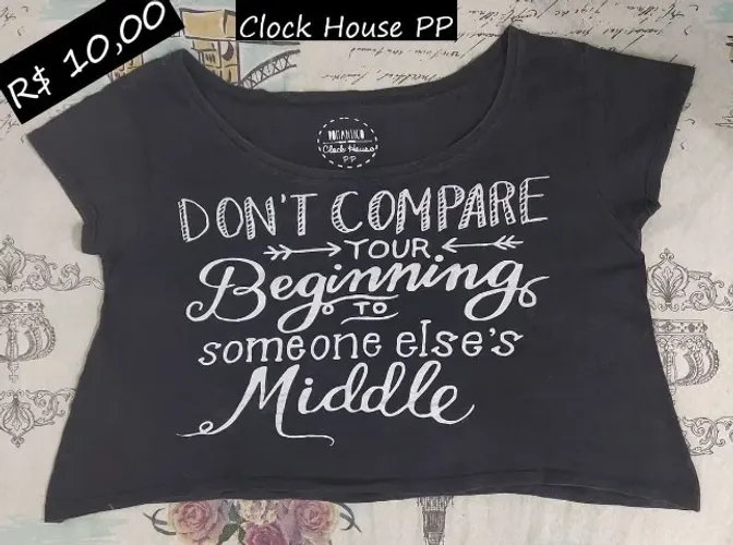 Cropped Clock House Preto