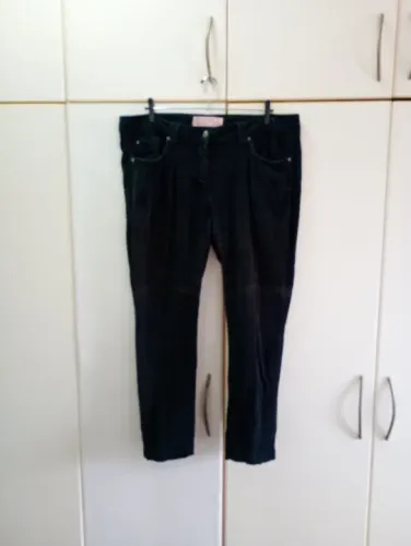 Calça Preta veludo cotelê C&A