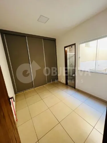Ótimo ponto comercial e residencial a venda no bairro São Jorge em Uberlândia