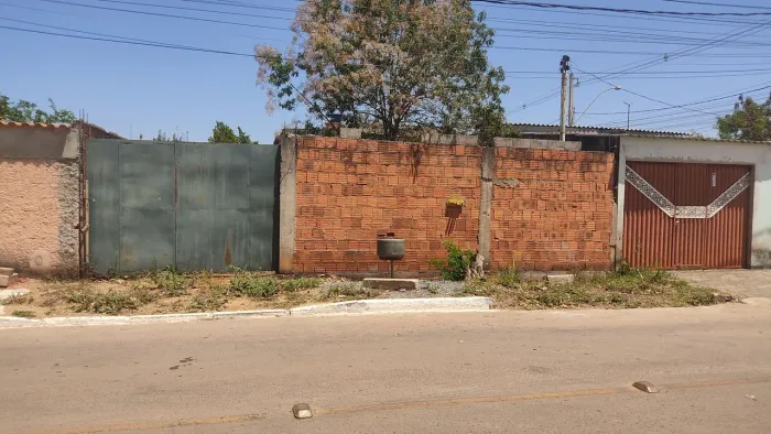Vendo lote  em Brazlândia 