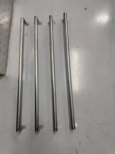 Porta cintos em metal