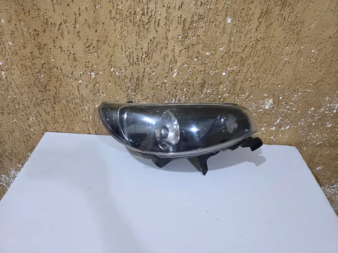 Farol direito Jac Motors J3 2011/2012/2013