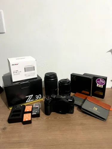NIKON Z30 + LENTES E ACESSÓRIOS