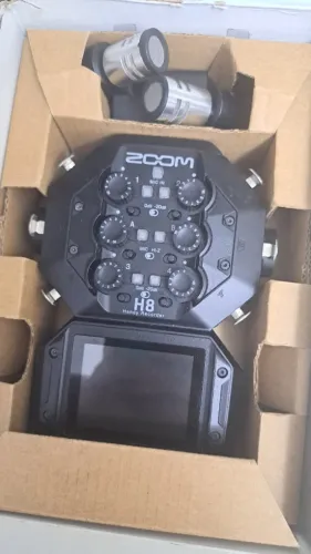 Gravador e interface ZOOM H8 