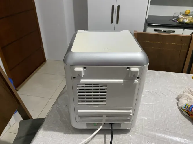 Água Electrolux PE10B Bivolt Branco