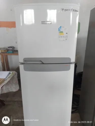 REFRIGERADOR CONTINENTAL FROST FREE 370L
