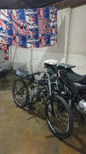 Motorizada montada do 0, único dono, toda as peças com 2 meses e meio de uso