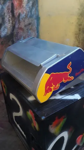 Geladeirinha da red bull  horizontal 
