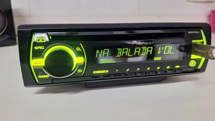 Rádio pioneer deh-x3550ui mixtrax com Bluetooth interno instalado, aparelho completo