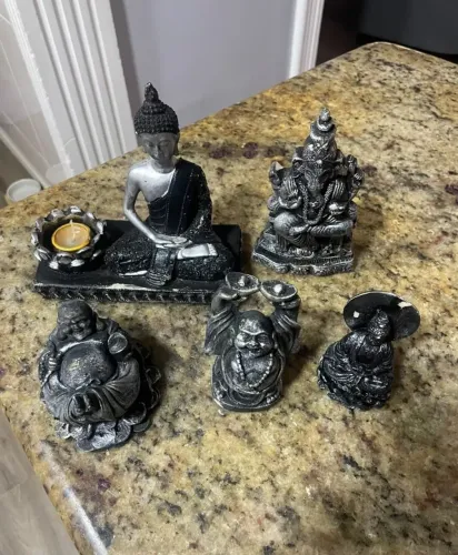 Conjunto de estatuetas decorativas orientais
