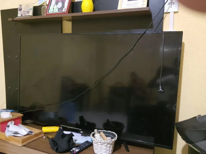 TV 50 POLEGADAS COM DEFEITO