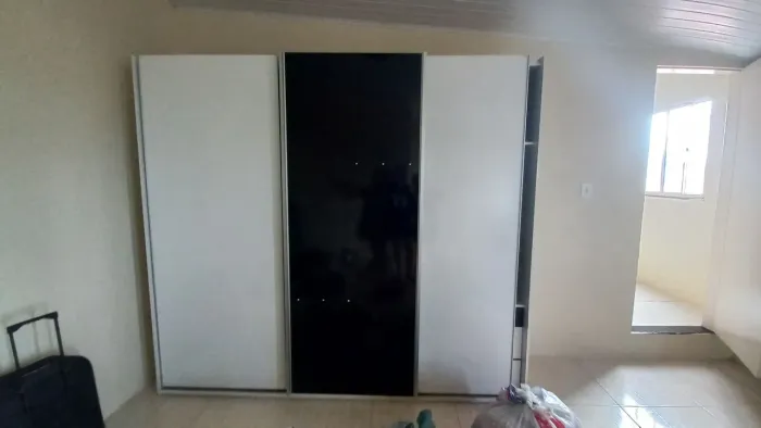 Guarda roupa a venda