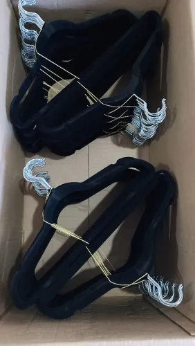 Cabide veludo adulto NOVOS 3,50un. Atacado 