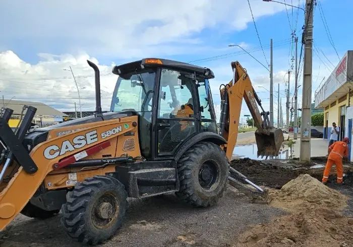 Retroescavadeira CASE 580N 2019