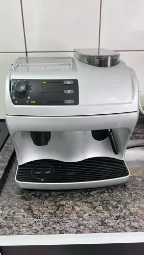 Cafeteira / Máquina de café expresso Gaggia Syncrony ( Saeco )