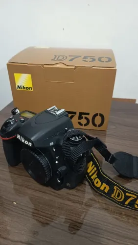 Câmera Nikon D750 Full Frame