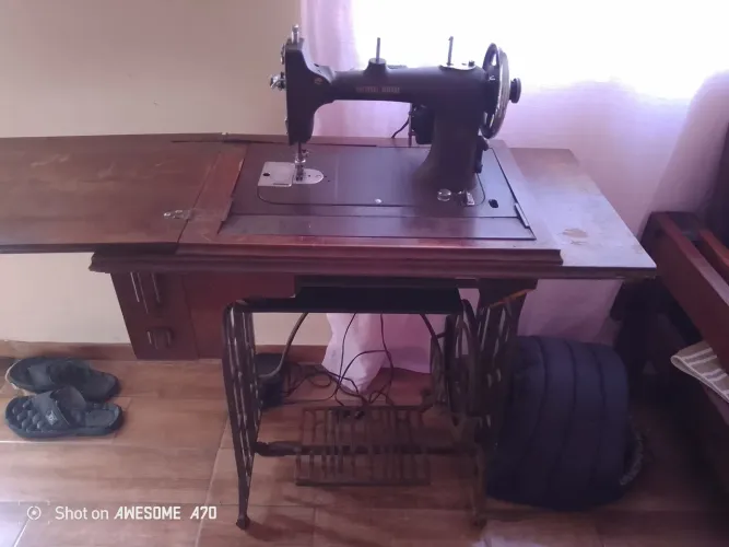 Máquina de costura da década de 20