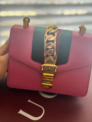 Bolsa Gucci rosa edição limitada