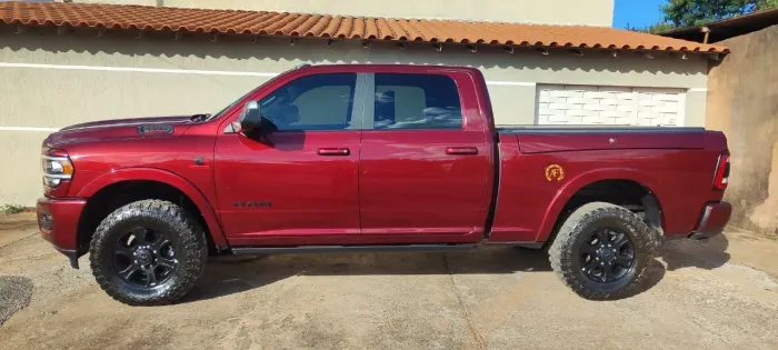 RAM 3500 6.7 Diesel 4x4 Laramie 22/22