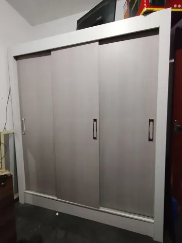 Guarda roupa 3 Portas