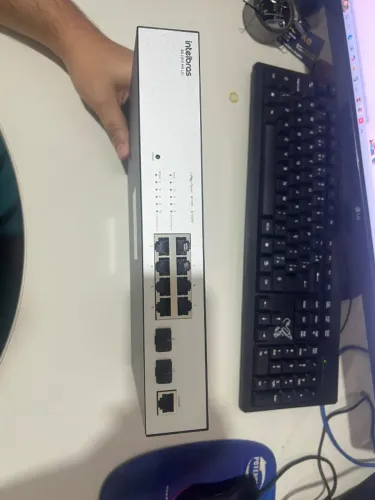 Switch gerenciável 8 portas giga SG 1002 MR L2+ Intelbras