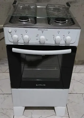 Vendo fogão 4 bocas Elétrico.