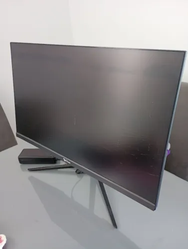 Monitor Durex 24 165Hz com defeito na tela 