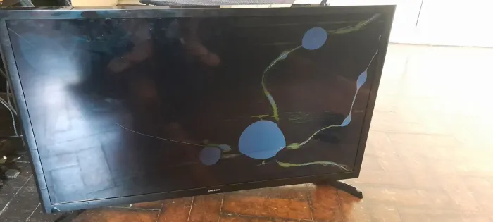 Tv samsung un32j4300ag tela quebrada funcionando 